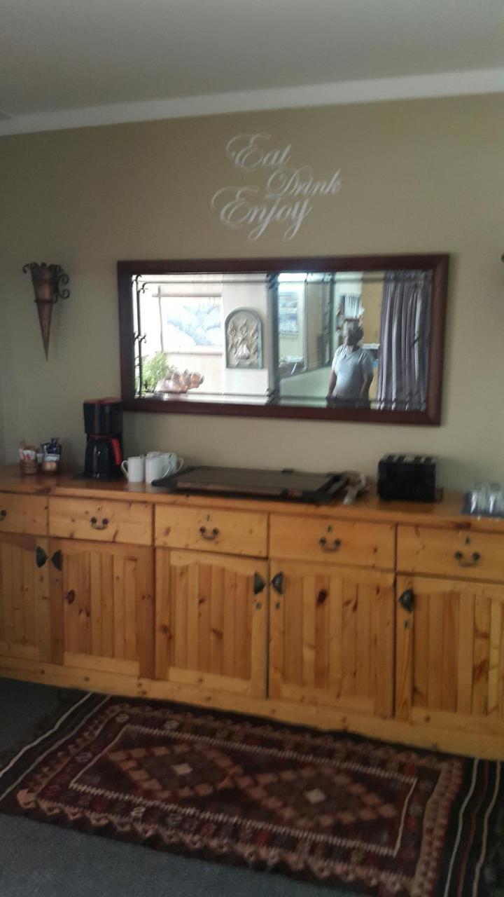 Kleines Nest Bed And Breakfast Walvis Bay Eksteriør billede